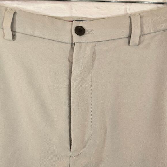 Chaps Men's Tan Khaki Shorts Size 34 Waist Extender Preppy Casual Soft Chino - Picture 2 of 12